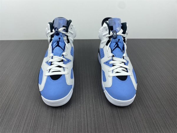 Air Jordan 6 UNC