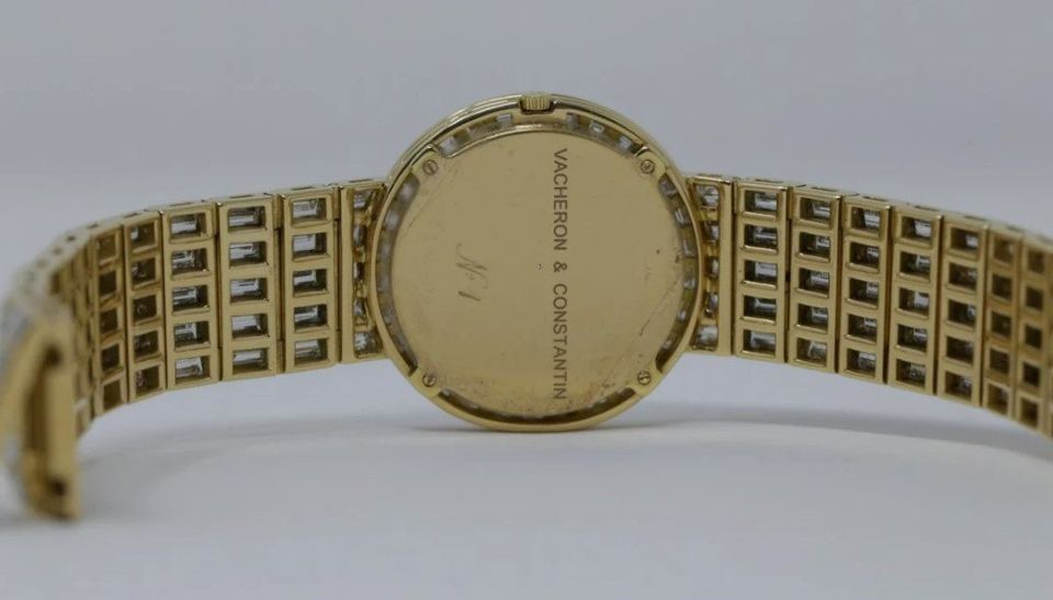 VINTAGE OYSTER ROYAL WRISTWATCH