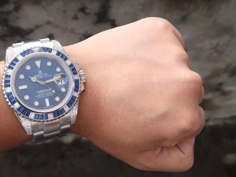 SUBMARINER DATE 116619LB