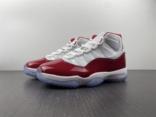 Air Jordan 11 Cherry