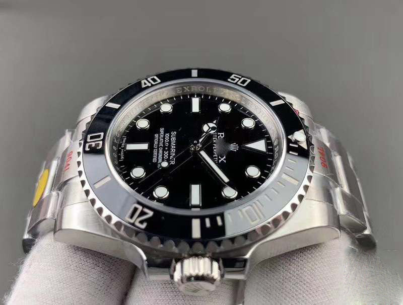 SUBMARINER 114060-97200 NOOB FACTORY V10 BLACK DIAL M124060-0001 41MM CLEAN