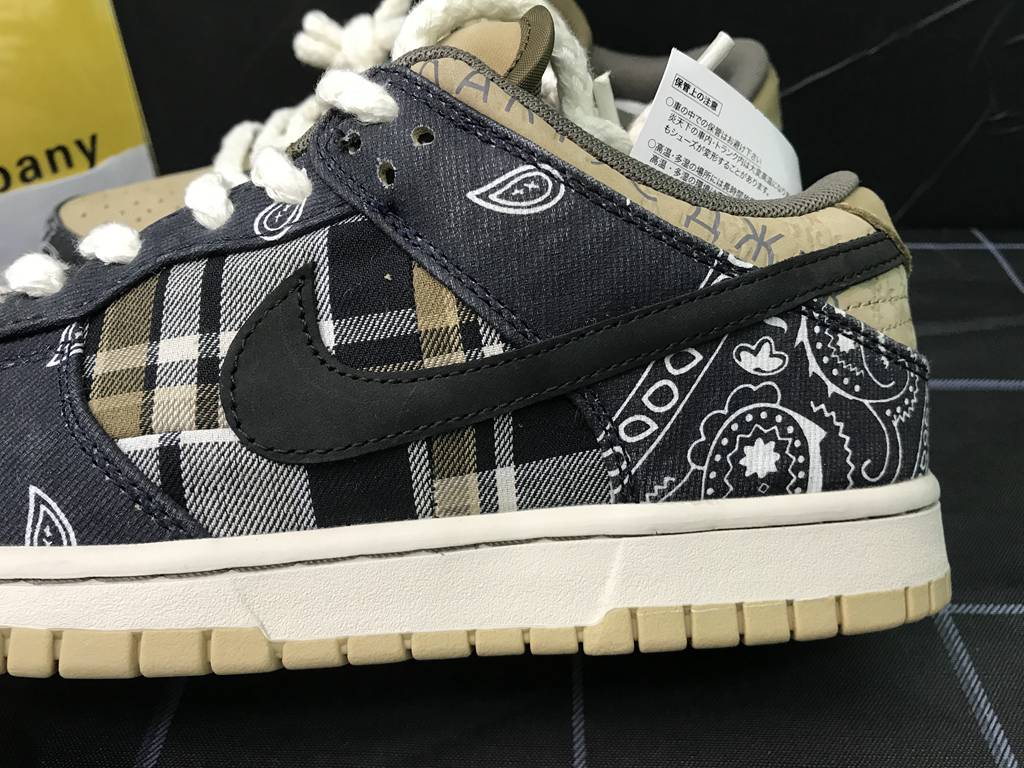 Travis Scott x Nike SB Dunk Low