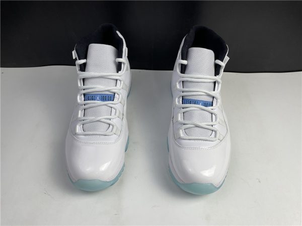 Air Jordan 11 Legend Blue