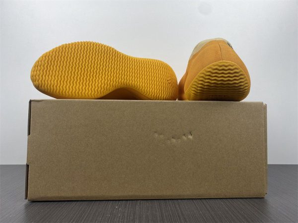 Yeezy Knit Runner Sulfur