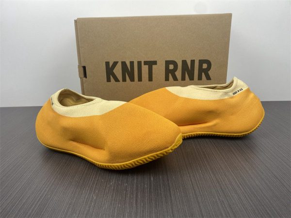 Yeezy Knit Runner Sulfur