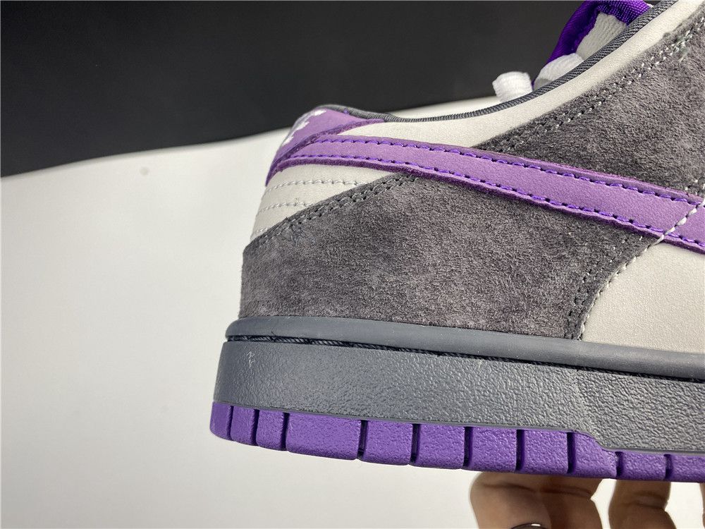 Nike SB DUNK PURPLE PEGION