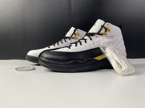 Air Jordan 12 Royalty