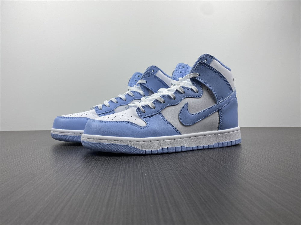 Nike Dunk High UNC