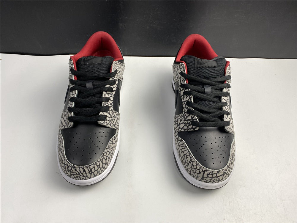 Supreme X Nike SB Dunk Low Black Cement