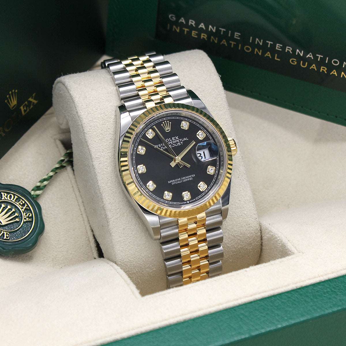 Datejust 36 126233 (Black Diamond Dial)