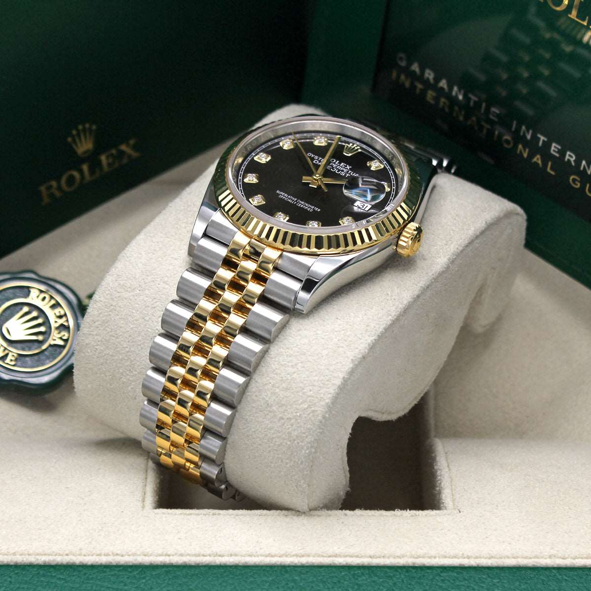 Datejust 36 126233 (Black Diamond Dial)