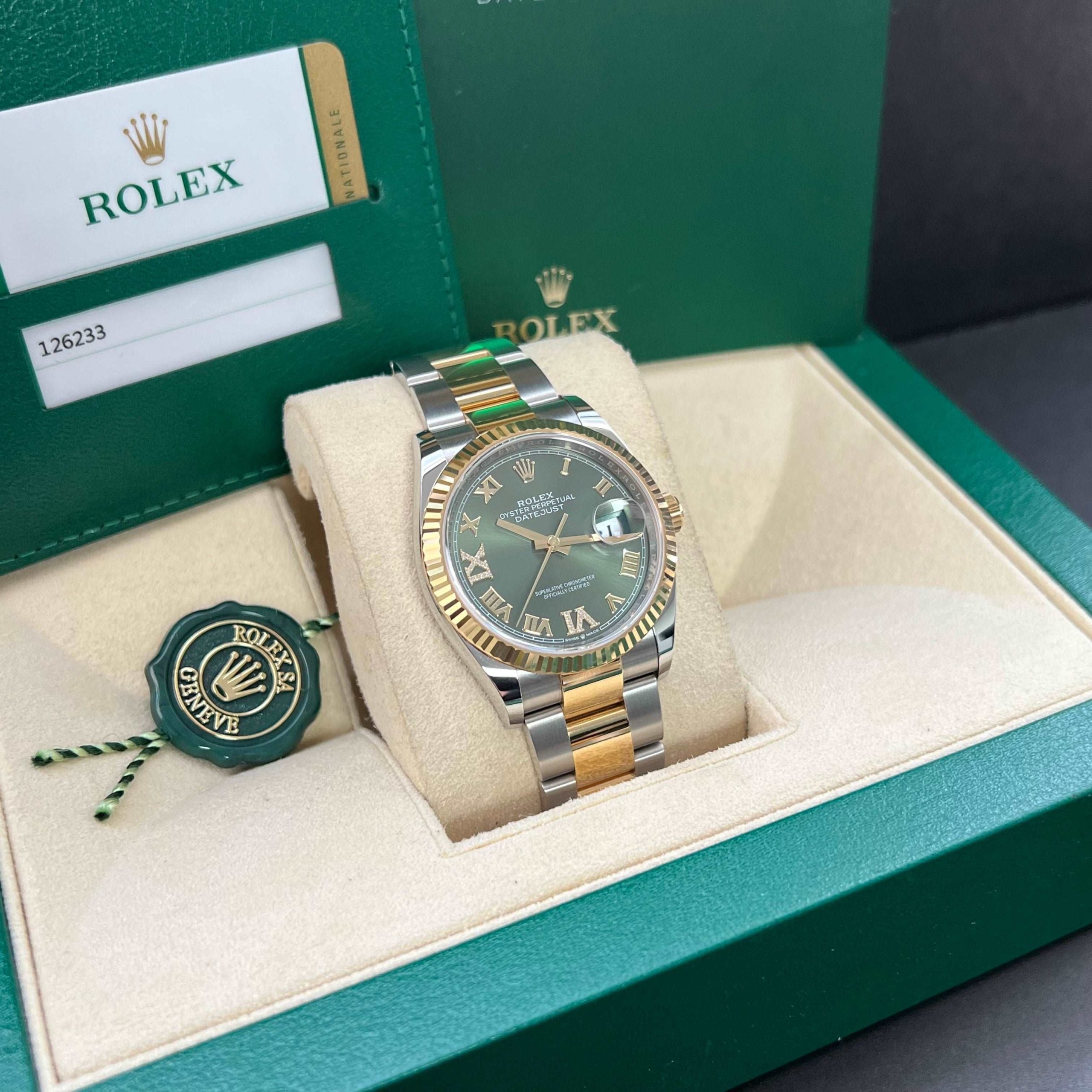 Datejust 36 126233 (Olive Green Diamond 6 & 9)