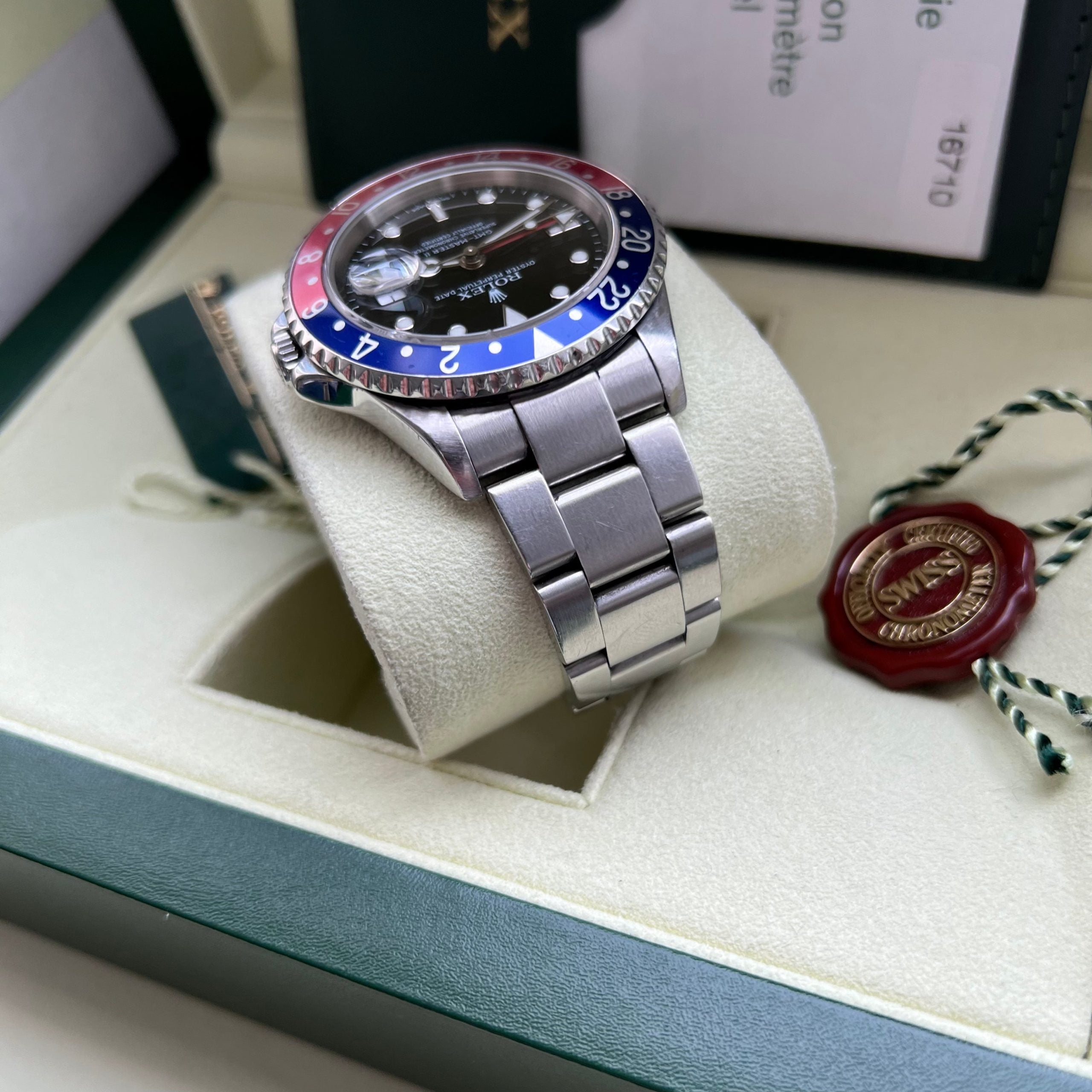 GMT-Master II 16710 (Faded Blue-Red Bezel)