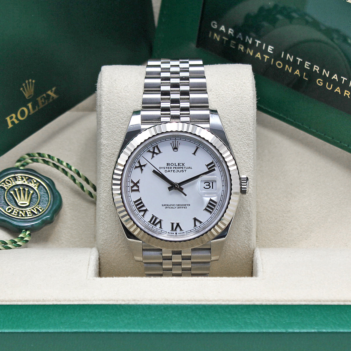 Datejust 41 126334 (White Roman Numeral Dial)