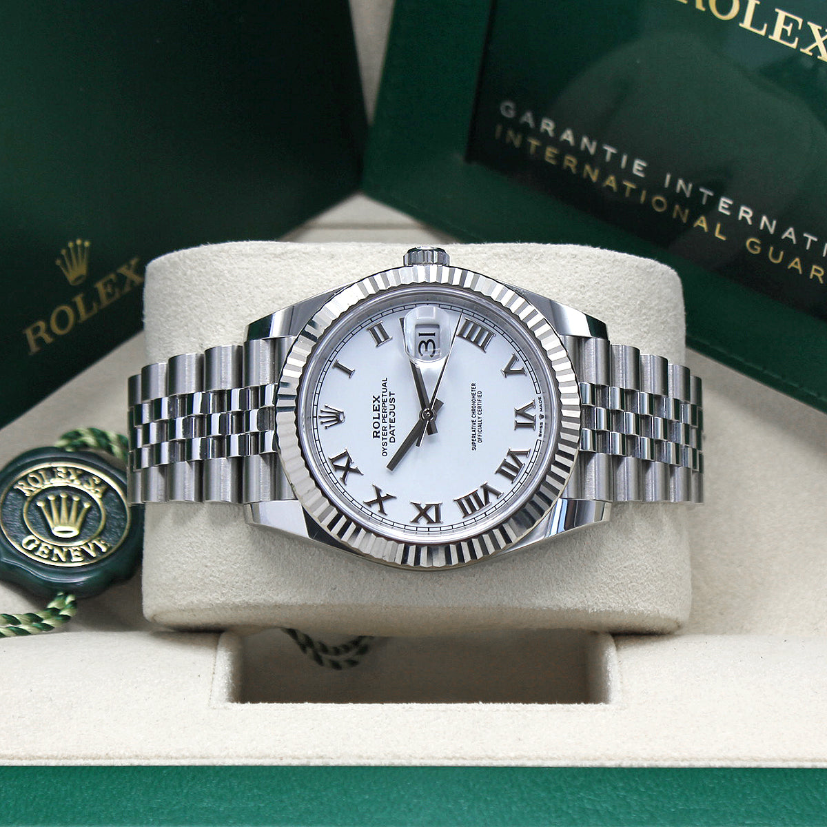 Datejust 41 126334 (White Roman Numeral Dial)