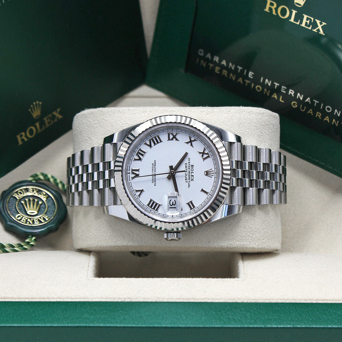 Datejust 41 126334 (White Roman Numeral Dial)