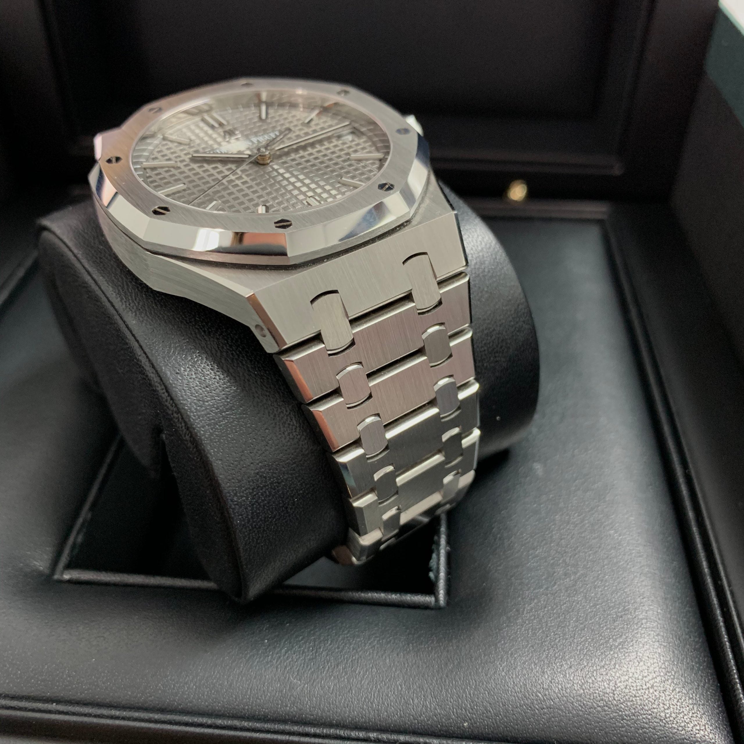 Royal Oak Selfwinding 15500ST.OO.1220ST.02 (Rhodium Grey Dial)