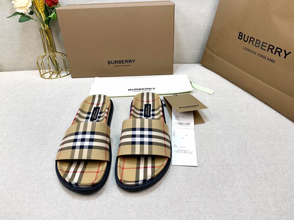 Burberry shoes EU35-EU46