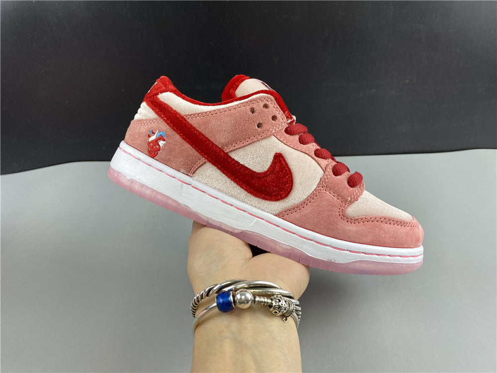 Nike SB Dunk Low StrangeLove Skateboards