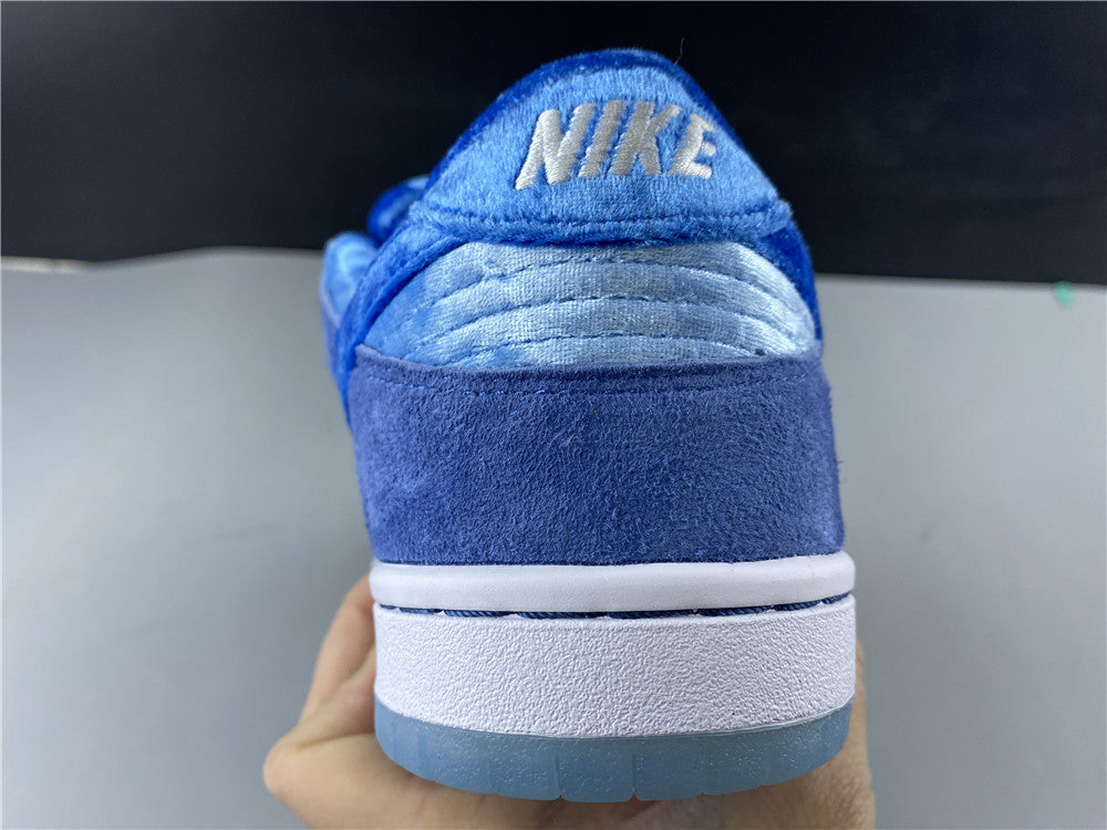 Nike SB Dunk Low Strange Love blue