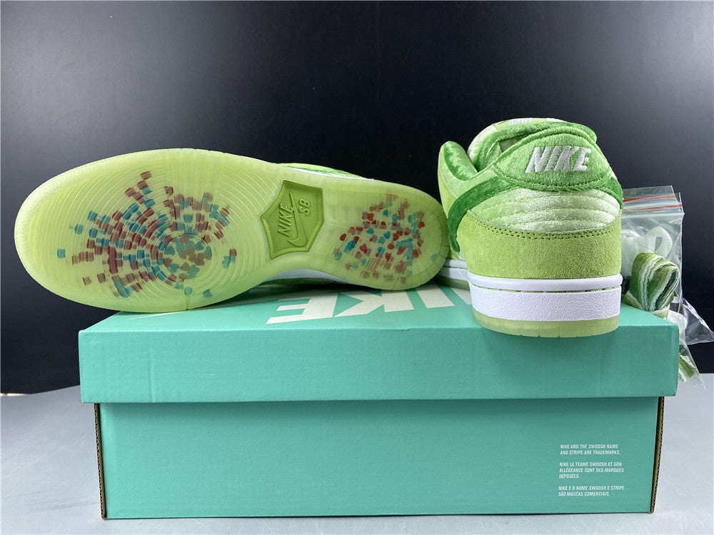 Nike SB Dunk Low Strange Love green