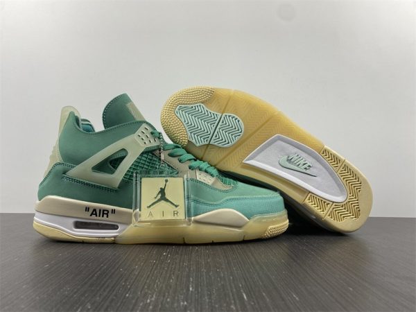 AJ4