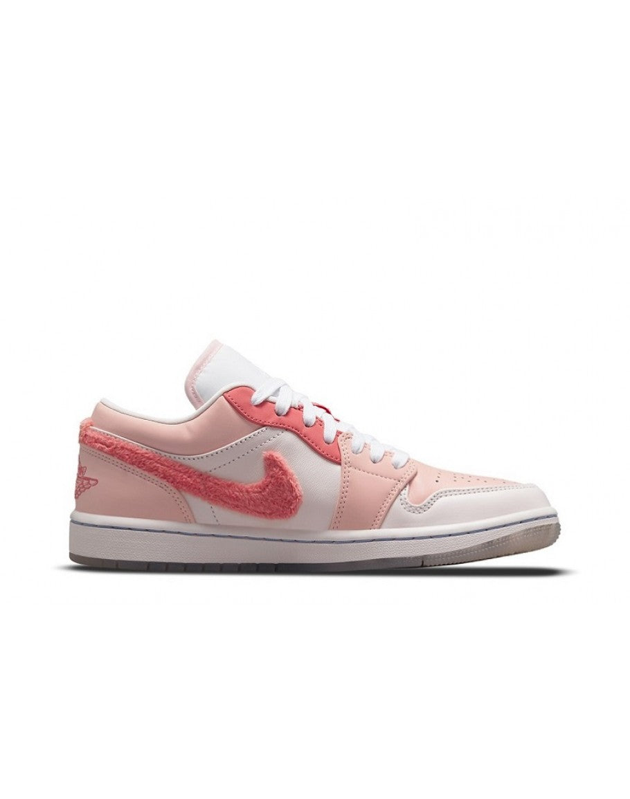 Wmns Air Jordan 1 Low SE 'Mighty Swooshers'