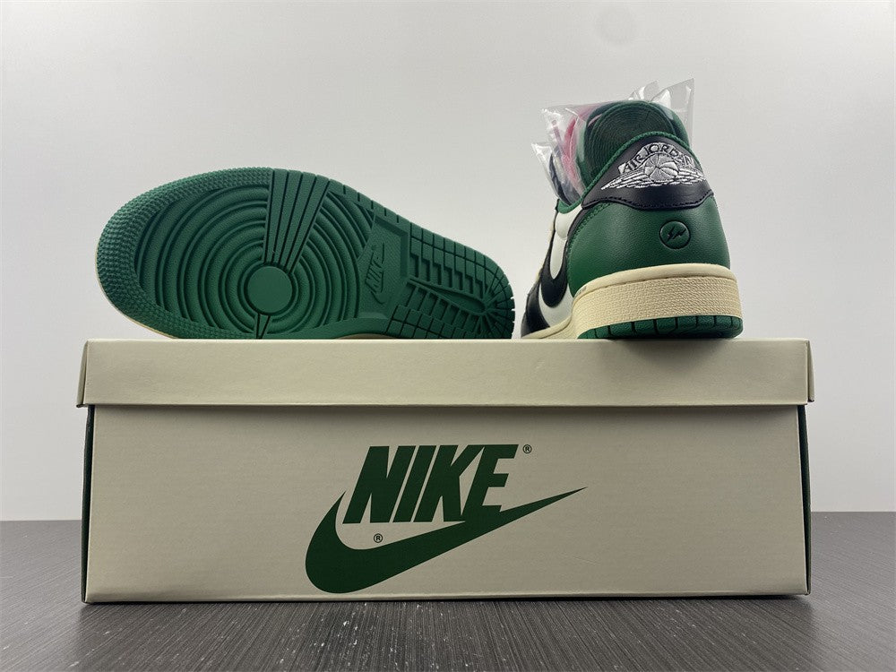 nike dunk green hulk