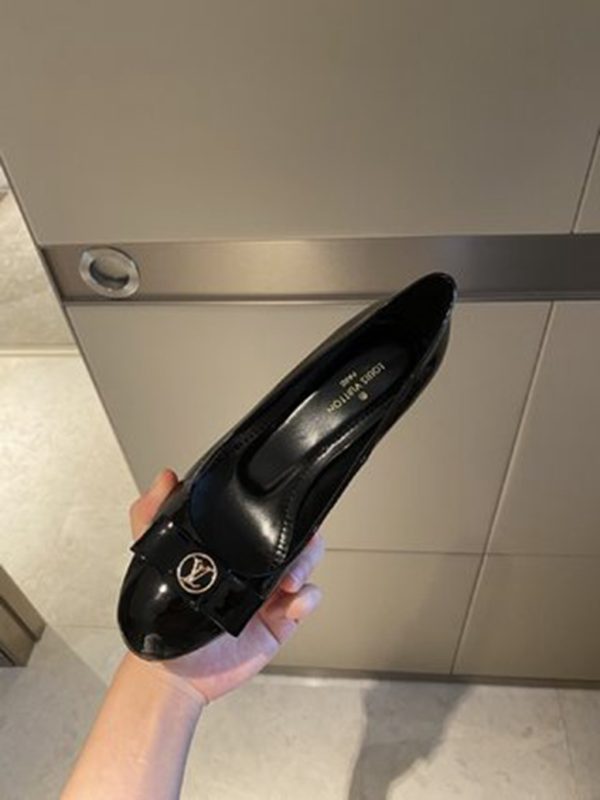 LV SHOES SIZE