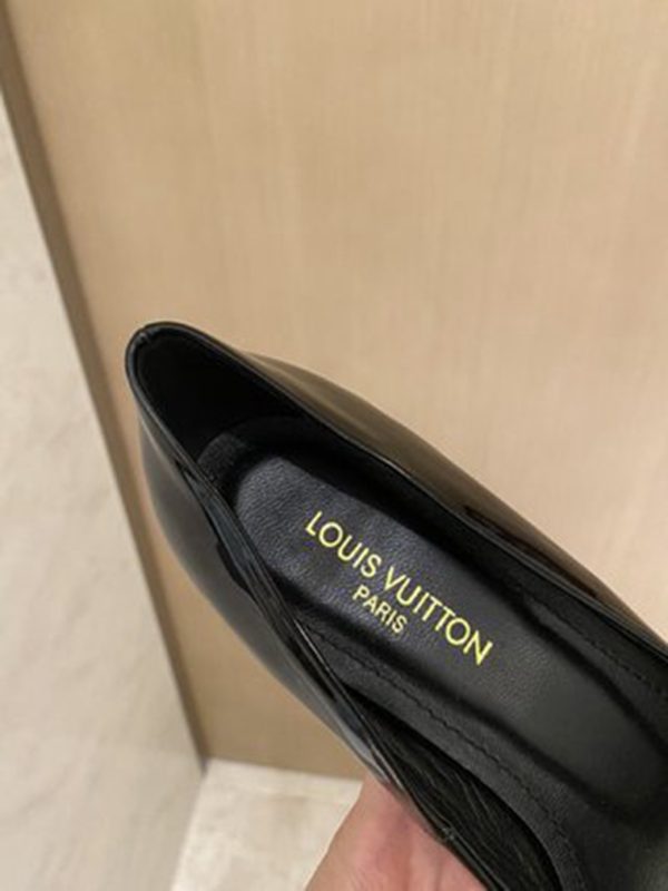 LV SHOES SIZE