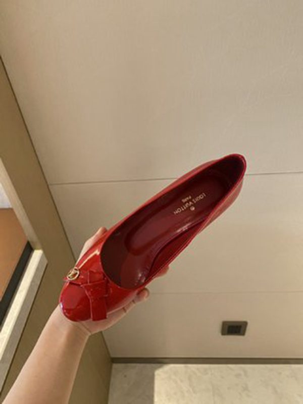 LV SHOES SIZE