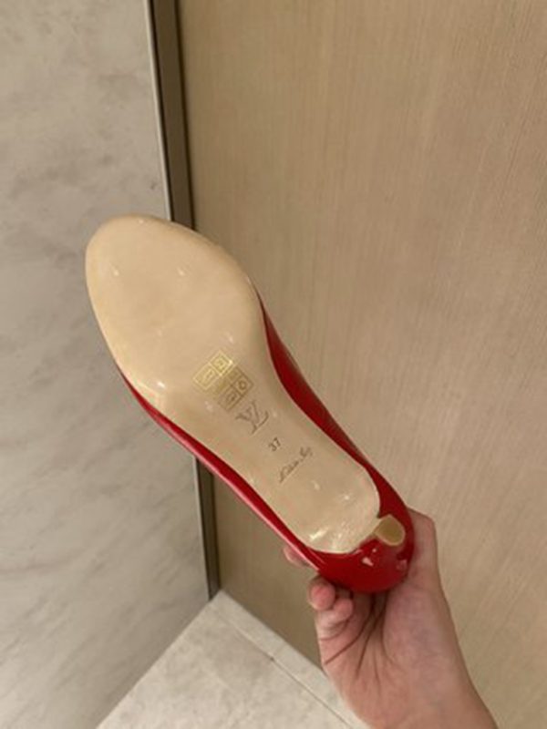 LV SHOES SIZE