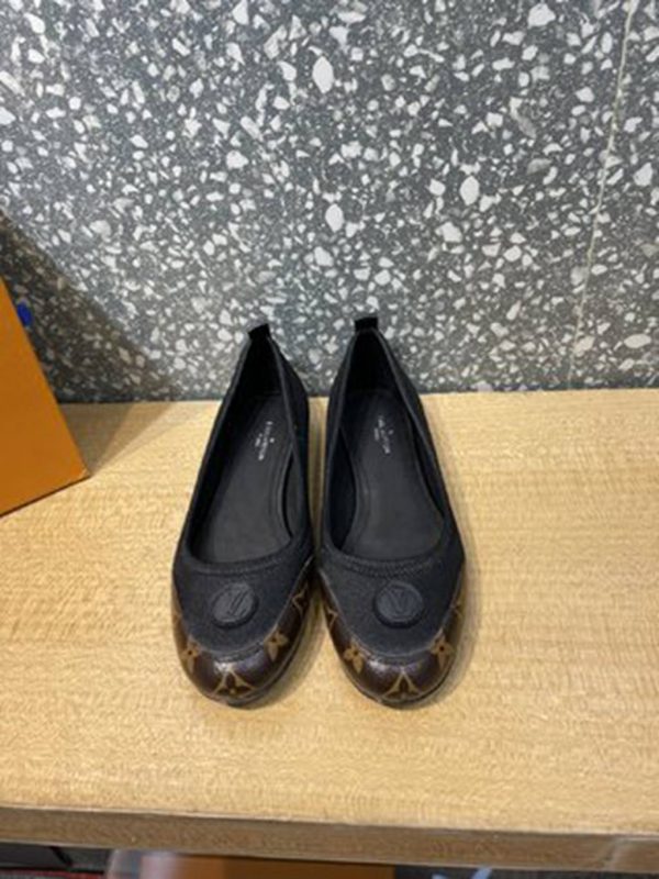 LV SHOES SIZE