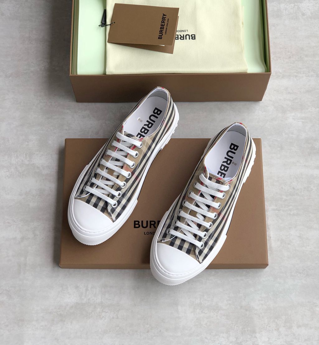 Burberry shoes EU35-EU46