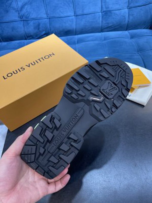 LV SHOES SIZE