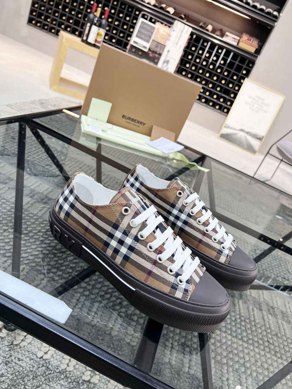 Burberry shoes EU35-EU46