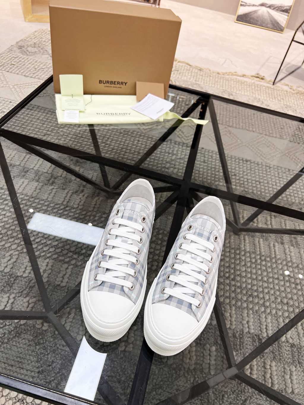 Burberry shoes EU35-EU46