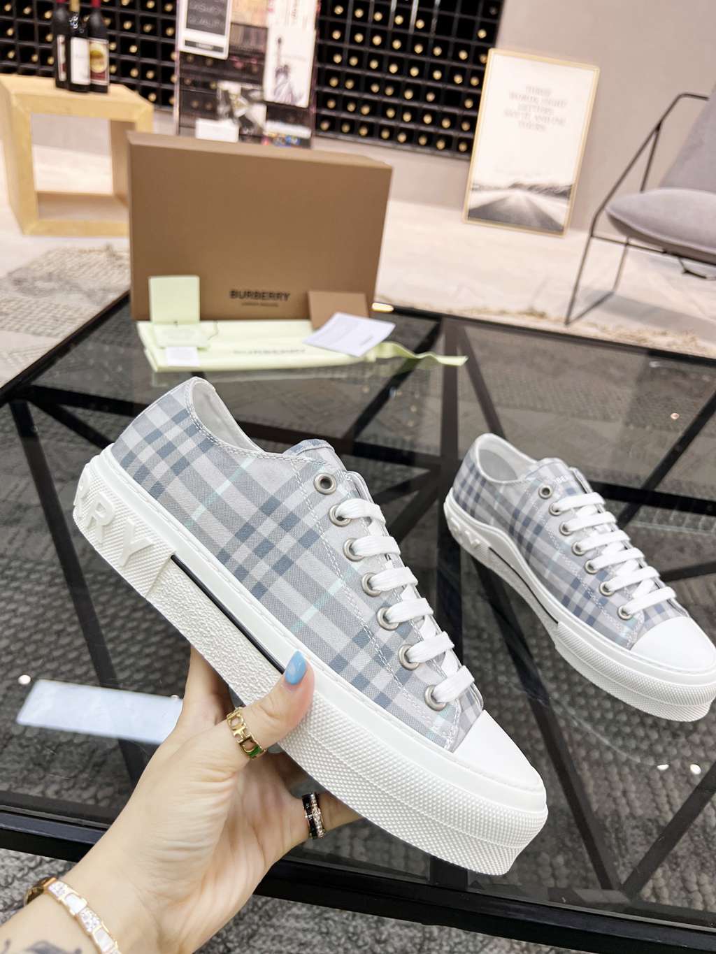 Burberry shoes EU35-EU46