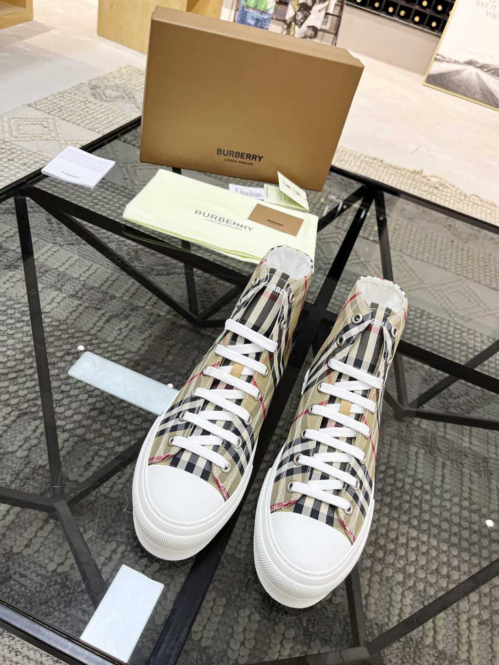 Burberry shoes EU35-EU46