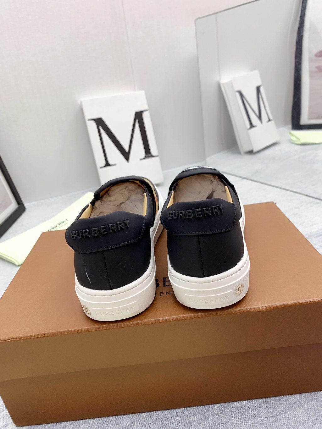 Burberry shoes EU35-EU46