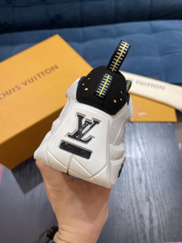 LV SHOES SIZE