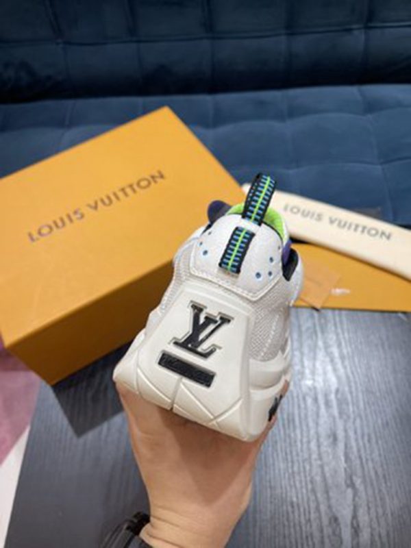 LV SHOES SIZE