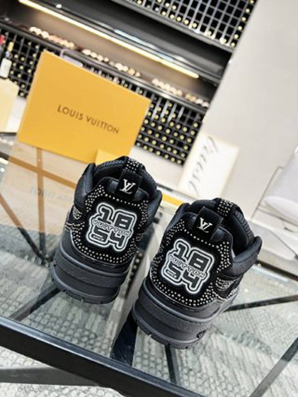 LV SHOES SIZE