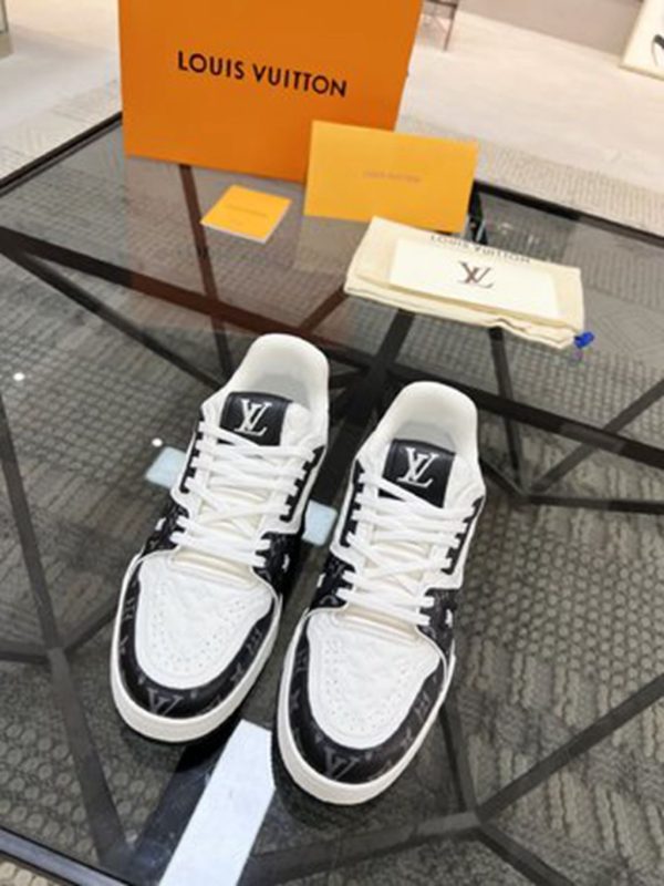 LV SHOES SIZE