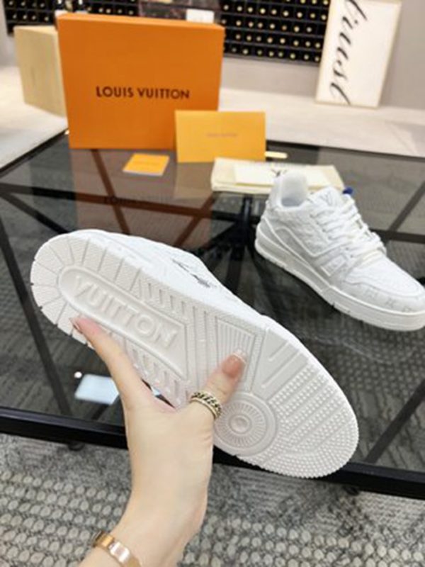 LV SHOES SIZE