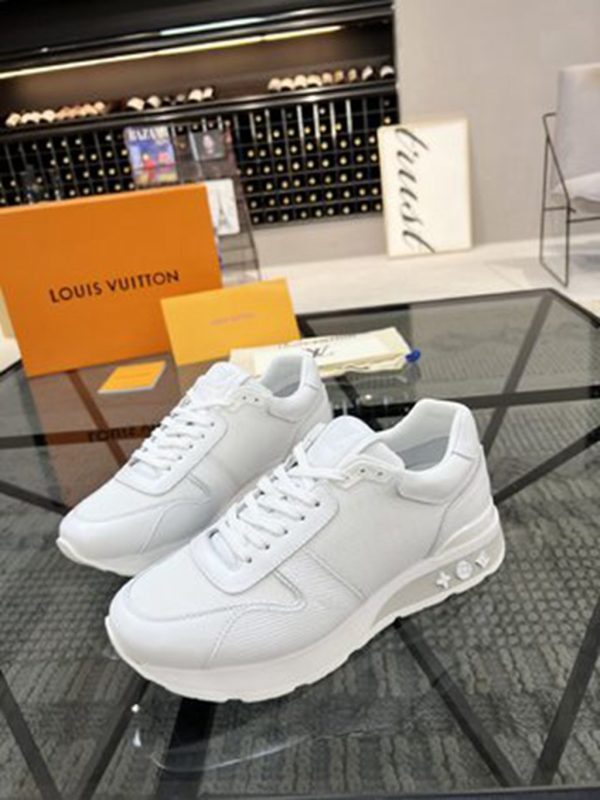 LV SHOES SIZE