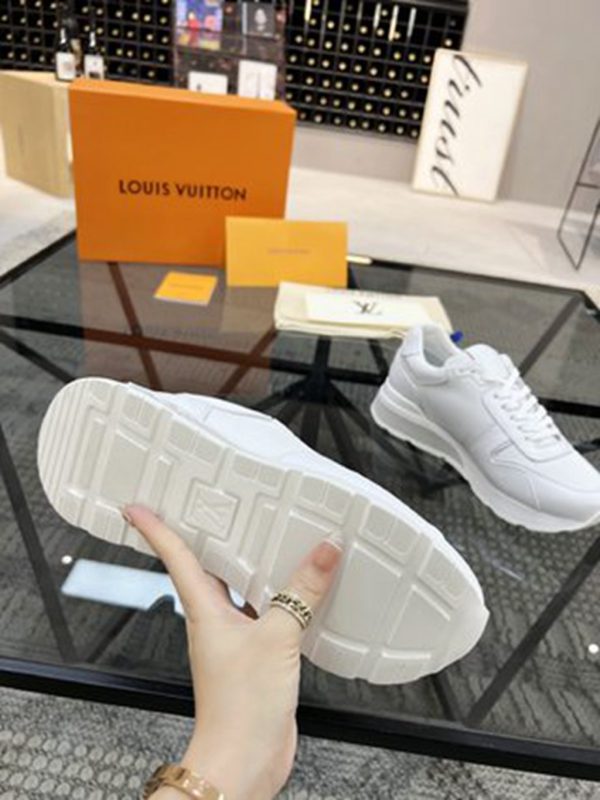 LV SHOES SIZE