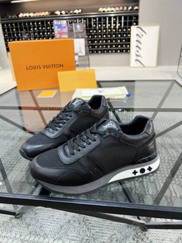 LV SHOES SIZE