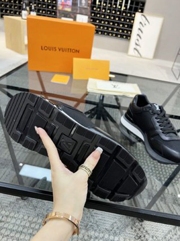 LV SHOES SIZE