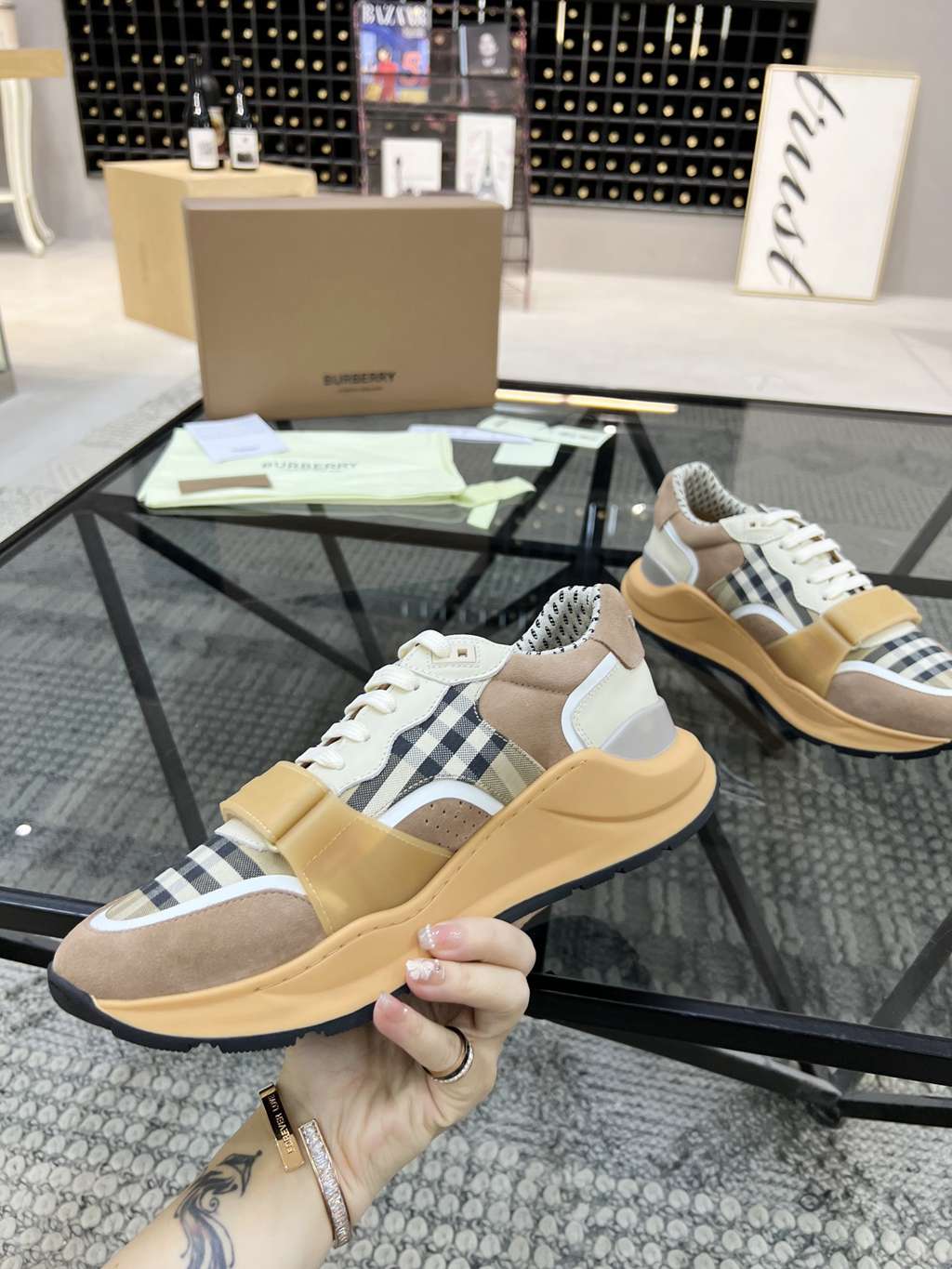 Burberry shoes EU35-EU46